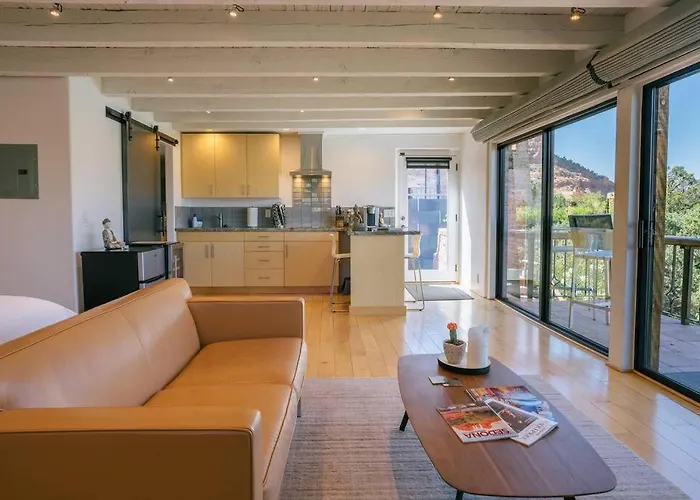 Apartament Private, Modern, Luxury With Unmatched Red Rock Views Private Trail Head - Enjoy On Sauna, Aromatherapy Steam Room, Hot Tub, Pools And Wellness Services